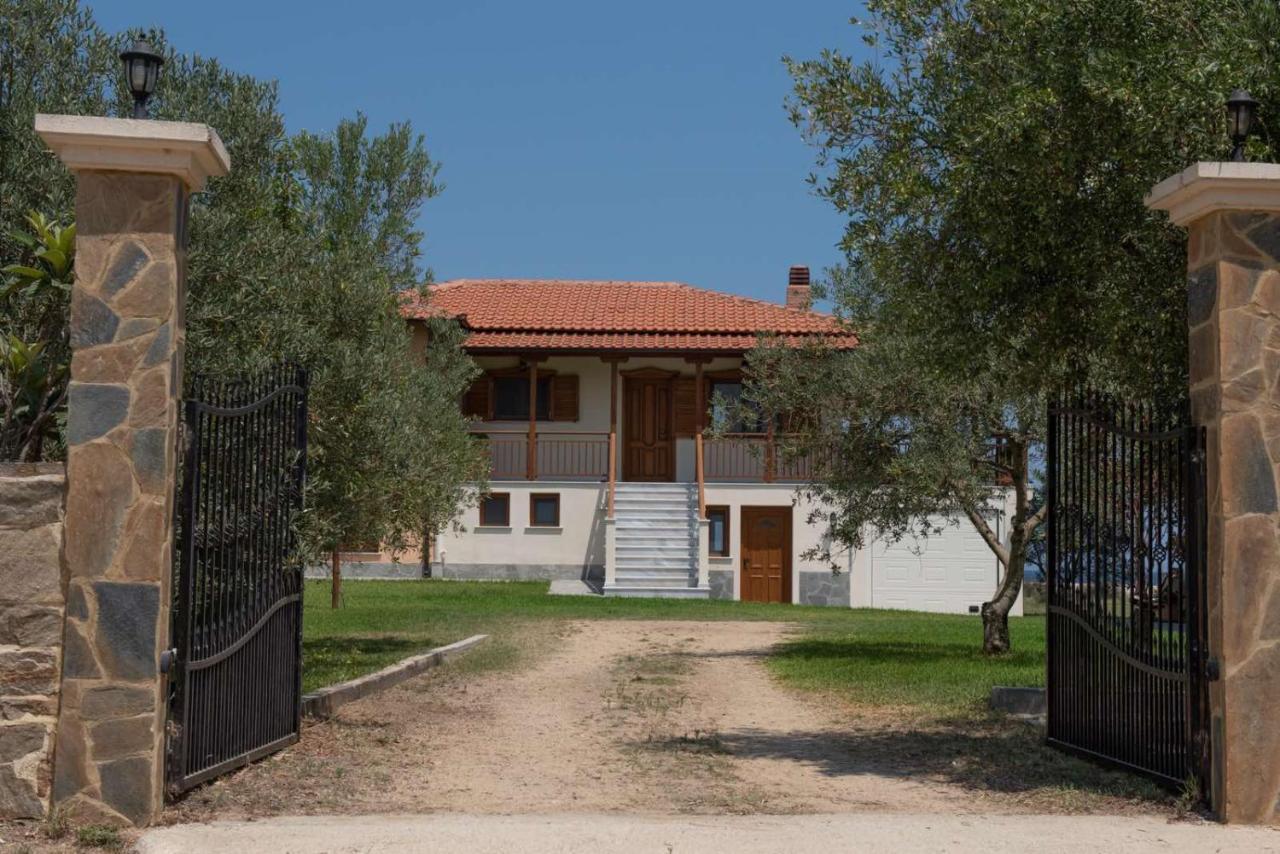 Villa Ilyos Ierissos Eksteriør billede